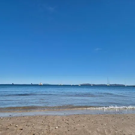 - Port De Daire *